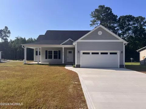 615 Hobbs Dr, Jacksonville, NC 28540