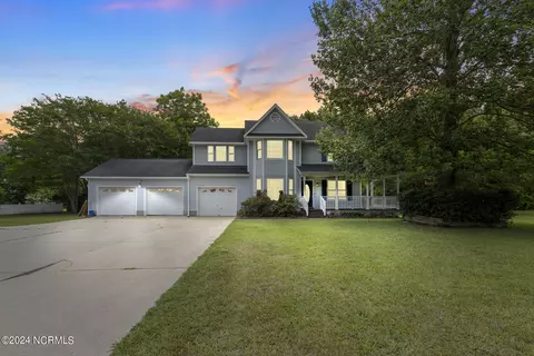 2102 Ferry Rd, Havelock, NC 28532