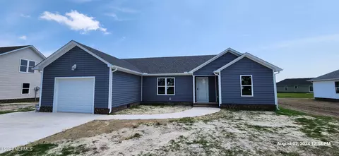 216 Compass Dr, Elizabeth City, NC 27909