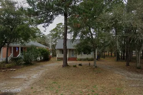 223 NE 57th St, Oak Island, NC 28465