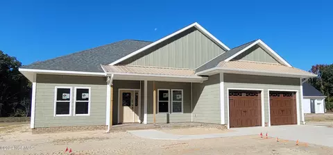 21 Paddington Way, Trent Woods, NC 28562