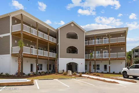 400 Lighthouse Ln #C1, Cedar Point, NC 28584