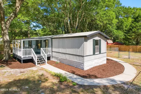 1727 Angier St SW, Ocean Isle Beach, NC 28469