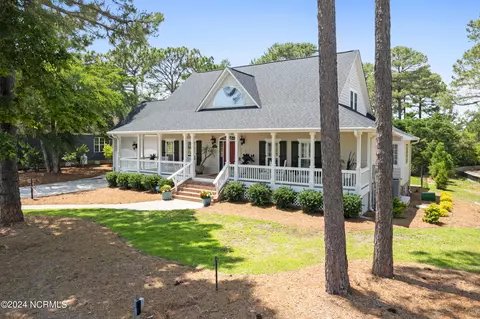 2816 Trailwood Dr SE, Southport, NC 28461
