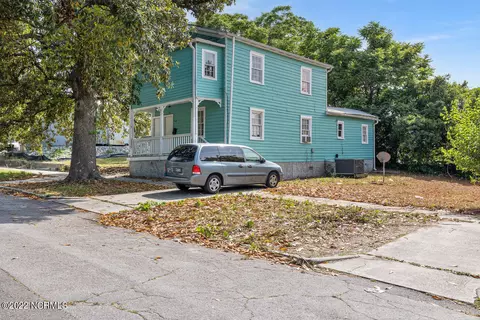 814 S 4th St, Wilmington, NC 28401