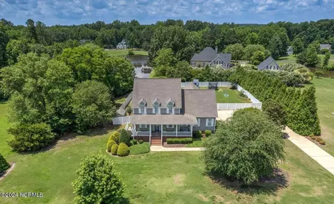 1011 Duck Pond Rd, Nashville, NC 27856