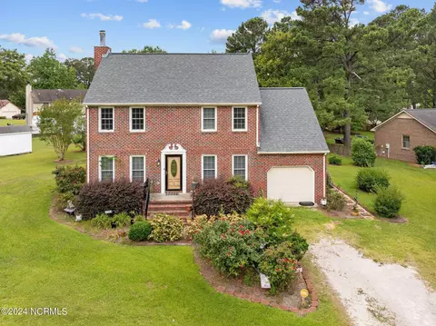 4806 Briarhill Rd, New Bern, NC 28562