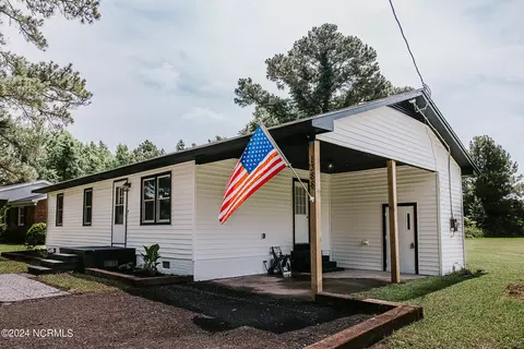 1388 Millpond Rd, Elizabeth City, NC 27909