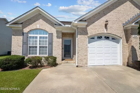 2304 Dovedale Dr #A, Greenville, NC 27834