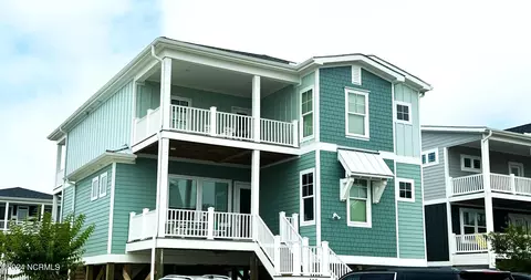 4017 E Pelican Dr, Oak Island, NC 28465