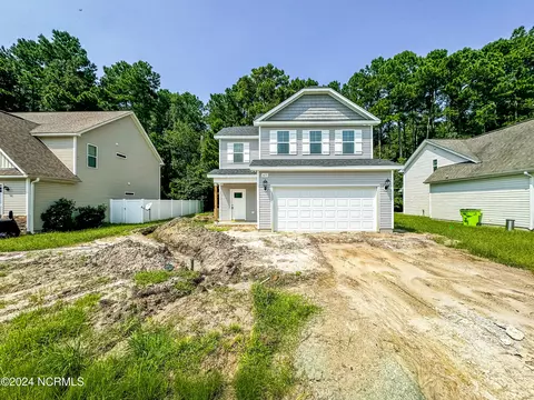 415 Peregrine Ridge Dr, New Bern, NC 28560