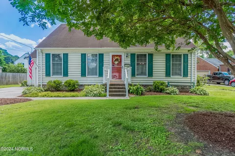 1107 Weeks St, Elizabeth City, NC 27909