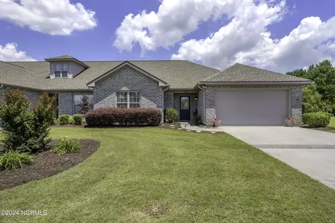 377 Castle Bay Dr #D, Hampstead, NC 28443