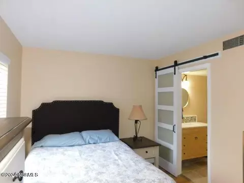 Bedroom - 10 Pine Tree Rd # 114, Pinehurst, NC 28374 photo 2 of 2