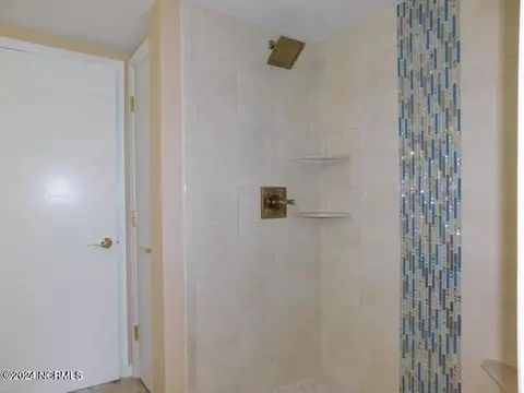 Bath - 10 Pine Tree Rd # 114, Pinehurst, NC 28374 photo 2 of 3