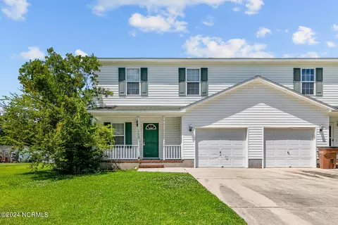 301 Winners Cir S, Jacksonville, NC 28546
