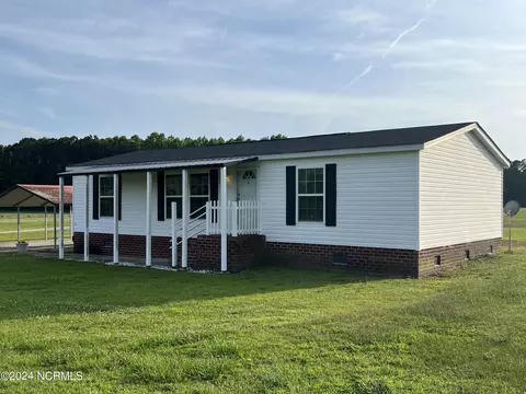 1805 Conetoe Rd, Greenville, NC 27834