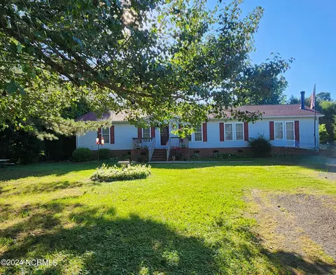 528 Saunders Rd, Gates, NC 27937