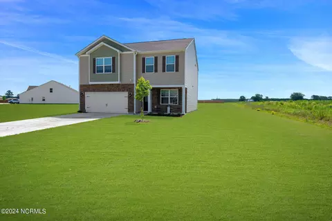 1806 Dakota Creek Dr, Ayden, NC 28513