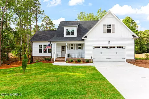 47 Hampshire Ln, Pinehurst, NC 28374