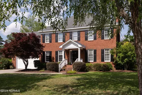 3703 Tucker Dr, Greenville, NC 27858