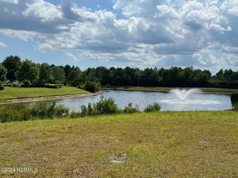 8479 N Shoreside Way NE, Leland, NC 28451