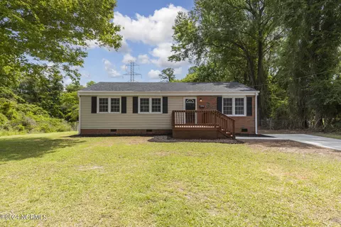1104 River St, Jacksonville, NC 28540