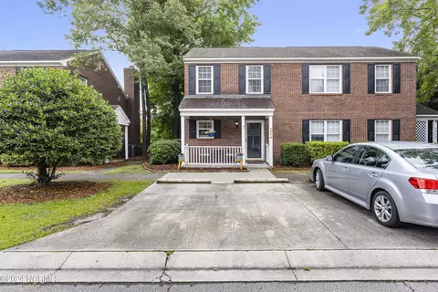 5030 Lamppost Cir, Wilmington, NC 28403