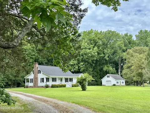 1520 Cooper Hill Rd, Windsor, NC 27983