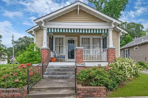 3309 N Contentnea St, Farmville, NC 27828