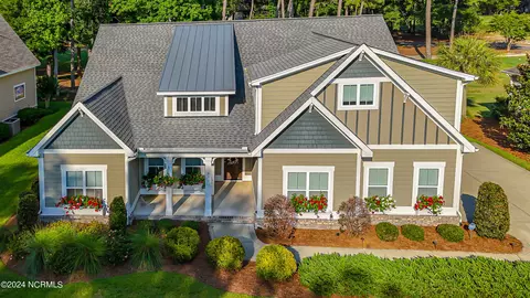 910 Oyster Pointe Dr, Sunset Beach, NC 28468