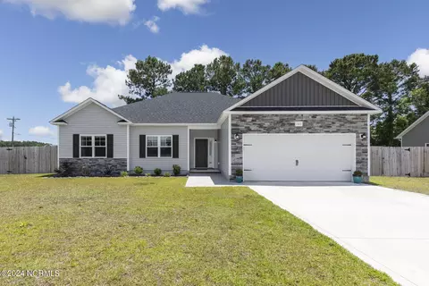 101 Anderson Ave, Holly Ridge, NC 28445