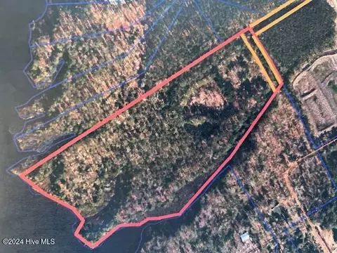 604 Shorey Dr, Oriental, NC 28571