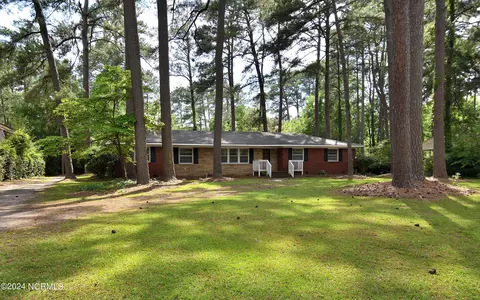 407 Oakdale Rd, Rocky Mount, NC 27804