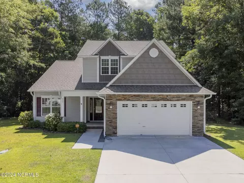620 Weeping Willow Ln, Jacksonville, NC 28540