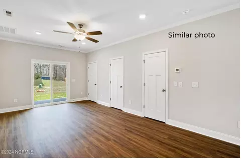 628 Jacks Crossing Dr, Hubert, NC 28539 photo 9