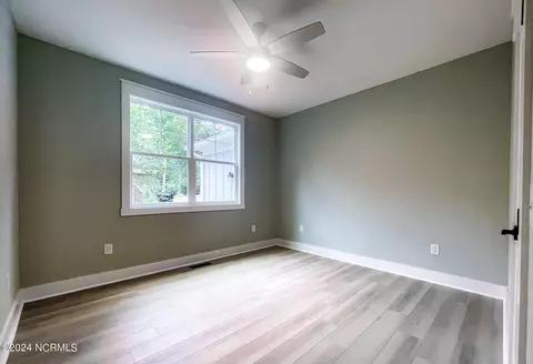 Bedroom - 225 Merion Cir, Pinehurst, NC 28374 photo 5 of 14