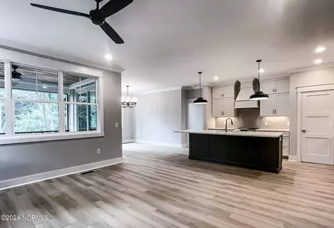 Living - 225 Merion Cir, Pinehurst, NC 28374 photo 2 of 2
