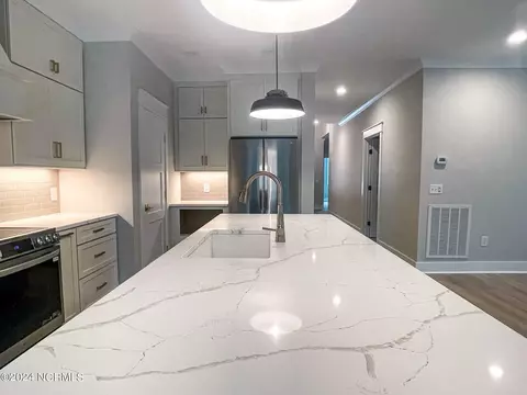 Kitchen - 225 Merion Cir, Pinehurst, NC 28374 photo 3 of 11