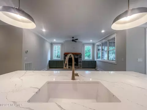 Kitchen - 225 Merion Cir, Pinehurst, NC 28374 photo 5 of 11