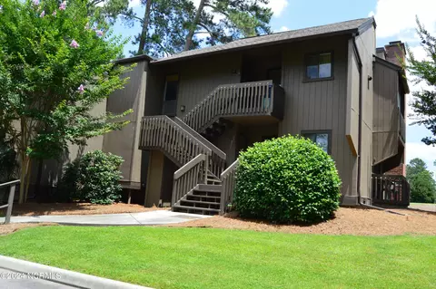 800 Saint Andrews Dr # 201, Pinehurst, NC 28374