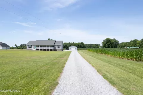 550 Lighthouse Rd, Wallace, NC 28466
