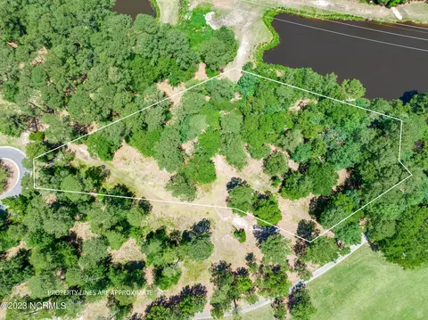 174 Pine Ridge Dr, Wallace, NC 28466