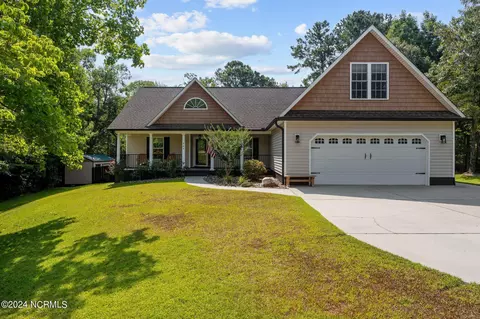 343 Farina Dr, Havelock, NC 28532