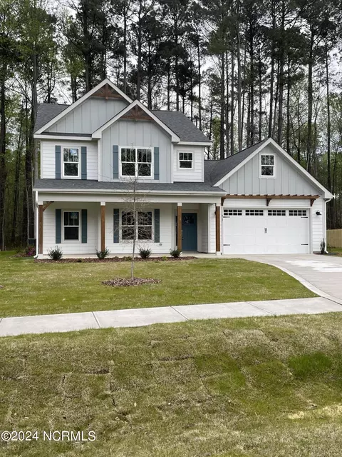 812 Dupont Ln, Carthage, NC 28327
