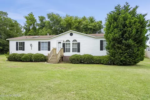 220 Cedar Hollow Ct, Sneads Ferry, NC 28460