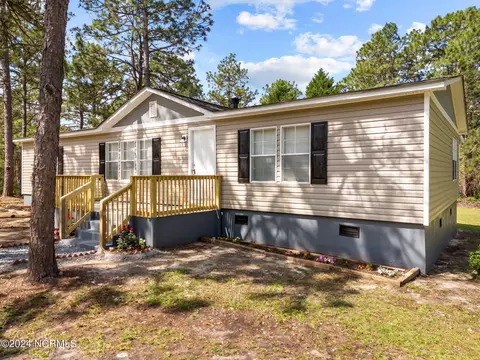 5249 Nc 73, West End, NC 27376