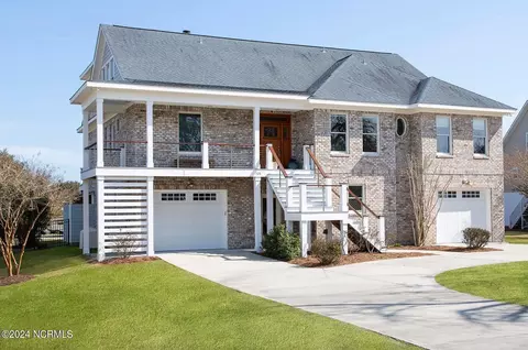 106 Anna Ct, Hampstead, NC 28443