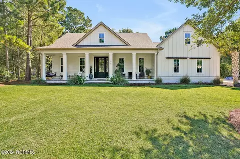 306 Shearwater Dr, Hampstead, NC 28443