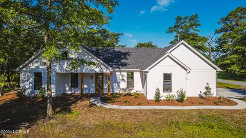 1733 Sandalwood Dr SW, Ocean Isle Beach, NC 28469